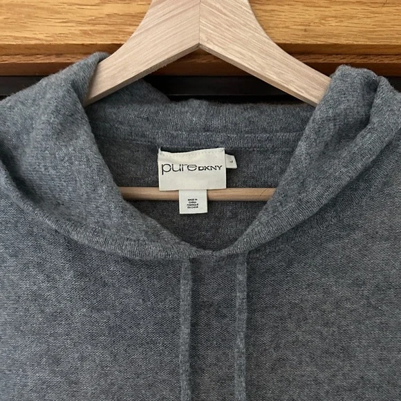 Wool Gray Knit Hoodie - Picture 6 of 9